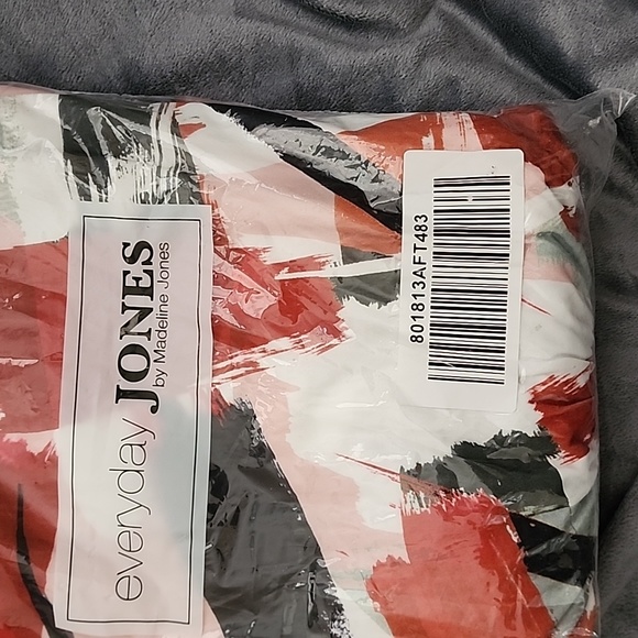 Everyday Jones by Madeline Jones large pants jumpsuit large spice/fire print - Picture 8 of 9